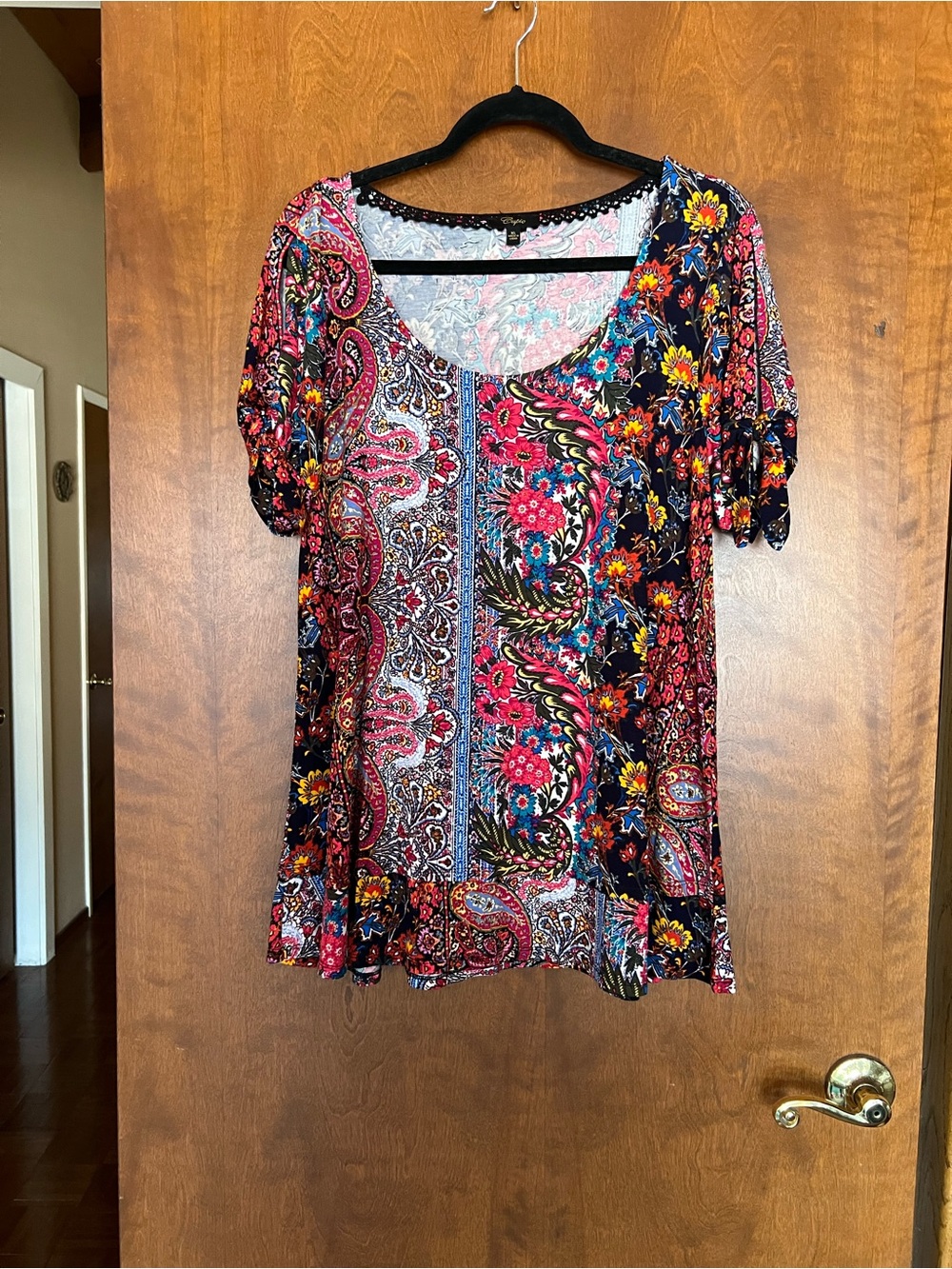 Cupio Multi-Color Floral Paisley Scoop Neck Tunic